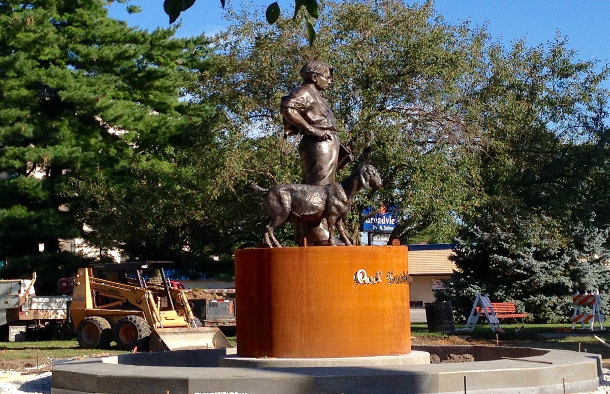 Carl Sandburg Statue Dedicated in Poet’s Hometown WTAX 93.9FM/1240AM