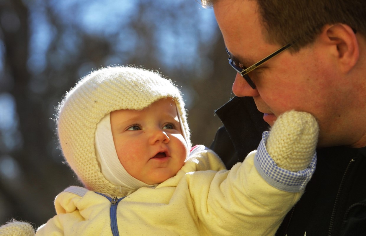 Babies who look like their father at birth are healthier one year leater WTAX 93.9FM/1240AM