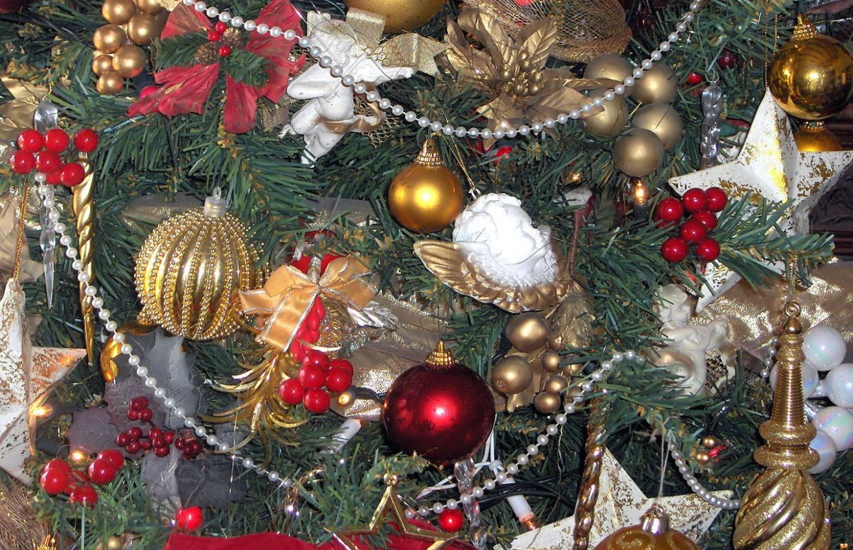 Here’s when you should take down your Christmas tree according to