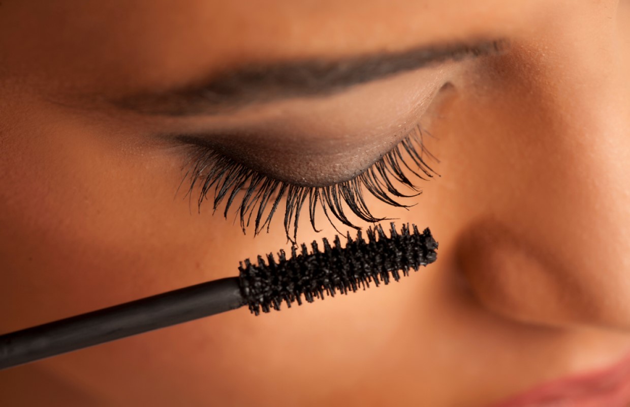 Wearing mascara every day is bad for your eyes WTAX 93.9FM/1240AM