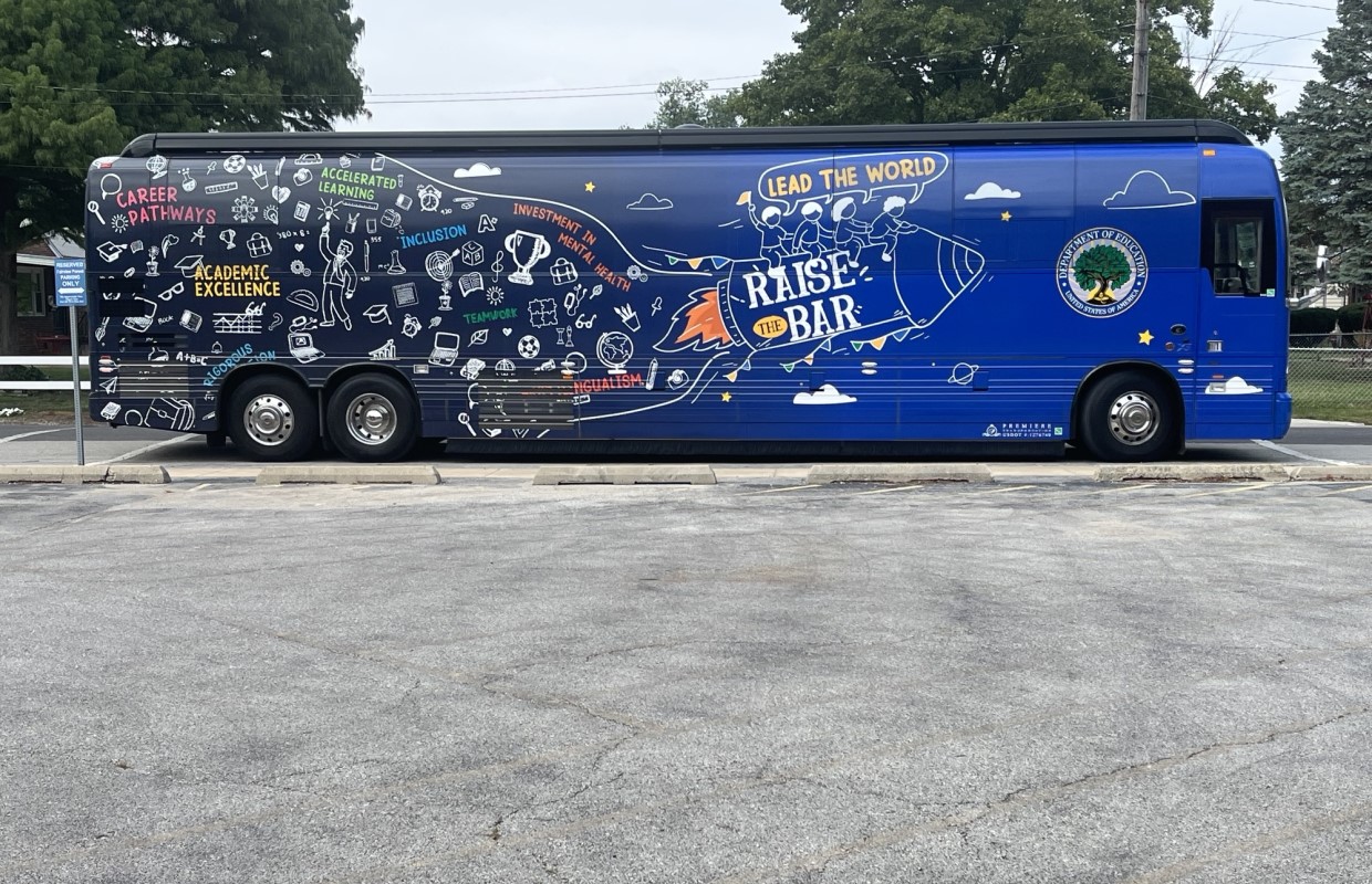 Cardona’s bus tour