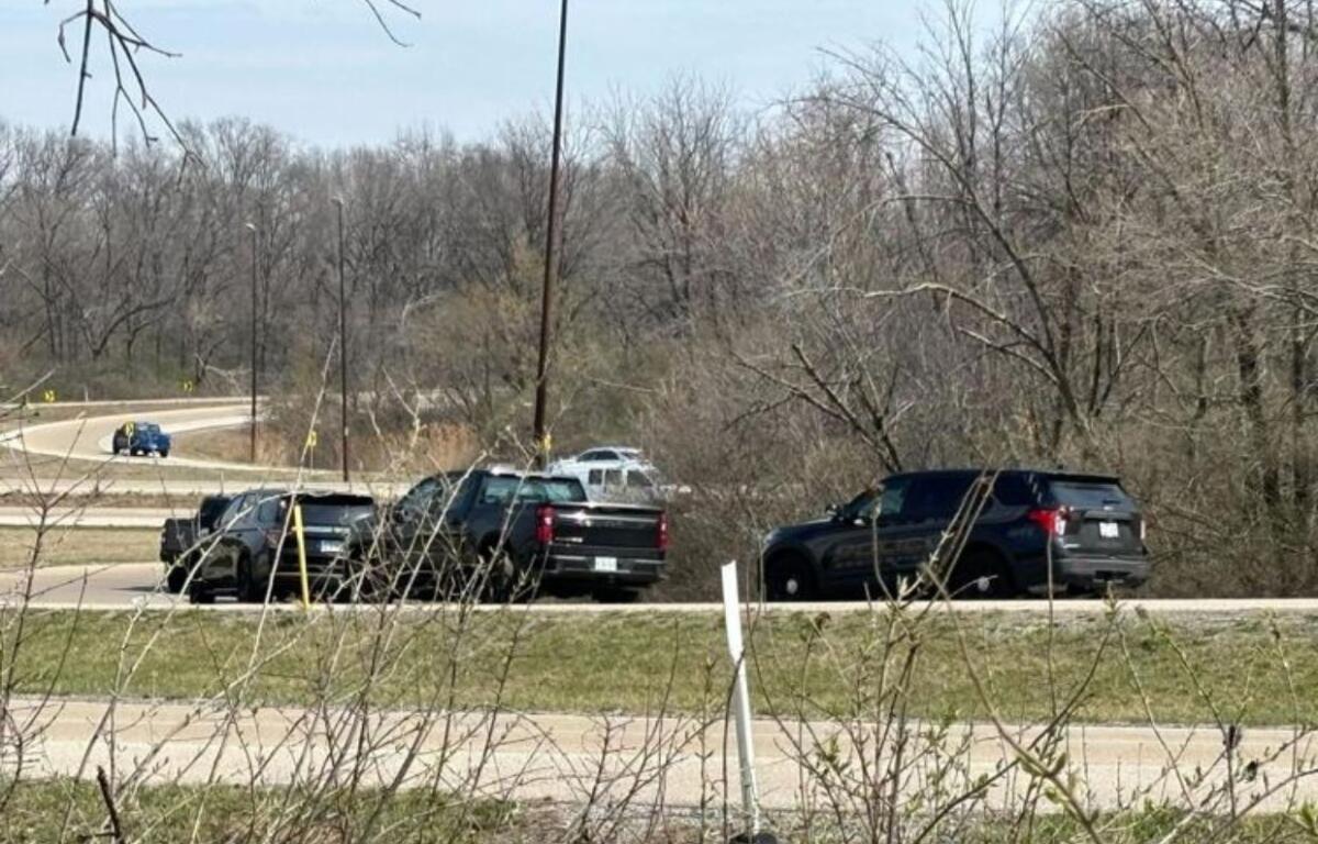 Law enforcement investigates human remains found at Stevenson/I-55 ramp
