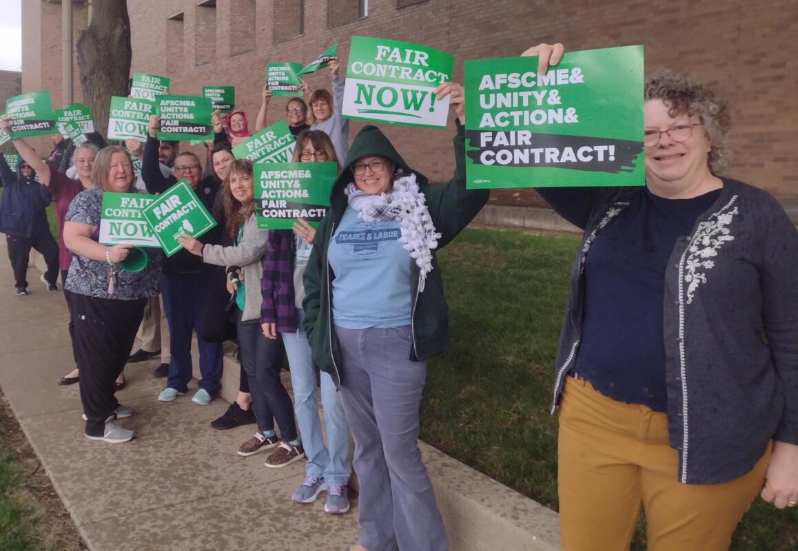 AFSCME 370 pickets SIU School of Medicine