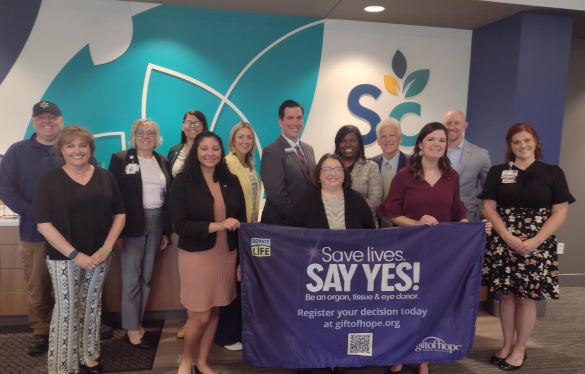 Members of the Organ and Tissue community gathered at Springfield Clinic Pediatrics.